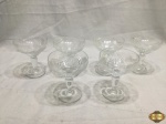 Jogo de 6 taças abertas em cristal ricamente lapidado. Medindo 11,5cm de altura.