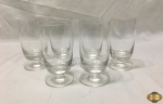 Jogo de 6 taças de vinho em cristal Hering com pé disco. Medindo 12cm de altura.