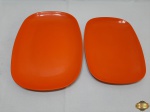 Lote de 2 travessas retangulares em melanina Goyana. Medindo a maior 36cm x 25,5cm.