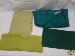 Lote de roupas de cama. Composto por 3 fronhas, 1 lençol de elástico solteiro  e 1 lençol superior casal. Peças em ótimo estado de conservação, 100% algodão. Medindo fronha: 75 X 50 CM e Lençol superior : 240 X 180 CM.