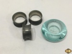 Lote composto de 3 argolas de guardanapo em estanho e 1 enfeite em vidro de murano. Medindo  enfeite 9cm de diâmetro x 4cm de altura.
