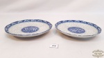 2  Pratos decorativos porcelana azul e branca, oriental.Medidas: 16cm diâmetro.Marcado na base Made In Japan
