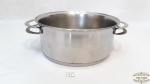 Panela aço Inox 18/10 fundo tripolo Tramontina.Medidas: 26cm diâmetro 11cm altura.