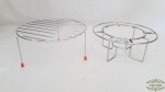 2 Suportes em Aço Inox.Medidas: 26cm diâmetro 12cm altura grande ,24cm diâmetro e 10cm altura menor.