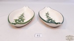 2 petisqueiras em porcelana decoradasMedidas: 22cm comprimento 12cm largura. Apresenta pequeno bicado
