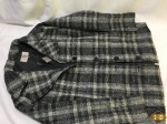 Blazer Xadrez Feminino John Lewis. Peça em perfeito estado , nunca usada. TAM: 44