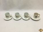 Lote de 4 xícaras de café em porcelanas diversas.