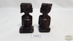 2 Esculturas  dorso de mulher em madeira Africana .Medidas: 9 cm de altura.