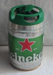 COLECIONISMO - Interessante lata no formato de barril da Heineken. Alt. 28cm.