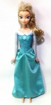 FROZEN - DISNEY - MATTEL - Figura da personagem Elza da série Frozen, peça da marca Mattel. Medindo 31cm de altura. Obs: não acompanha sapatos.