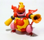 POKEMON - JAKKS - Figura articulada em vinil do personagem Magmortar da série Pokemon, peça da marca Jakks. Medindo 5,5cm de altura. Obs: possui pequenos lascados na parte inferior das costas. 