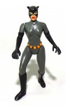 BATMAN - TOY BIZ - Figura articulada em vinil da personagem Mulher Gato da série Batman, peça original da Toy Biz. Medindo 10,5cm de altura.