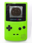 GAME BOY - VIDEO GAME - Console Game Boy Color de cor kiwi. Obs: está funcionando, porém com película interna craquelada, necessitando substituição da mesma.
