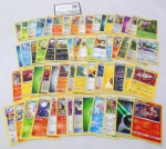 POKEMON - TRADING CARD GAME - Lote contendo 60 cartas da série Pokemon em excelente estado.