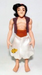 PRINCIPES DISNEY - PORCELANA - Belíssima figura em porcelana do personagem Aladdin, peça original Disney. Medindo 19,5cm de altura.