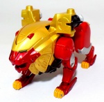 POWER RANGERS - BANDAI - Zord articulado Leão Vermelho da série Power Rangers Força animal sendo 1 das partes componentes do Megazord, peça original da Bandai. Medindo 8cm de altura por 12cm de comprimento.