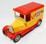 CORGI - Carro em miniatura da Liptons Teas em metal fundido da marca inglesa Corgi, peça em ótimo estado de conservação. Medindo 5cm de altura por 8,5cm de comprimento. Obs: pequena perda na lateral.