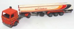 ARPRA - TEKNO - Caminhão tanque em miniatura Scania 142 de escala 1/50, peça original Arpra / Tekno ricamente detalhada. Medindo 33cm de comprimento. Obs: está sem o vidro dianteiro da cabine.