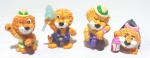 KINDER OVO - FERRERO - Lote contendo 4 figuras Leo Venturas da série Kinder Ovo da marca Ferrero. Medindo 3cm de altura cada.