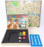 INTERPOL - GROW - Antigo jogo de tabuleiro Interpol da marca Grow. Medindo a caixa 38,5cm por 28cm de largura. Obs: faltando dado e peões.