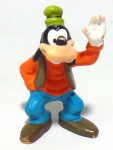 DISNEY - Figura em vinil do personagem Pateta da Turma do Mickey, peça original Disney. Medindo 7cm de altura.