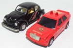 SUNNYSIDE - Lote contendo 2 carrinhos de fricção da marca Sunnyside. Medindo aprox. 11,5cm de comprimento cada.