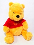 POOH - DISNEY - Figura em pelúcia do personagem Pooh, peça original Disney Store. Medindo 33cm de altura.