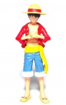 ONE PIECE - Figura em vinil do personagem Luffy da série One Piece em ótimo estado. Peça sem marca aparente, porém muito bem detalhada para ser réplica. Medindo 8,5cm de altura.