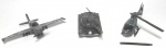 COLECIONISMO - Lote contendo 3 antigas figuras em metal fundido representando veículos militares, sendo o Tanque M.48 Patton, Avião FU-16 e helicóptero. Peças originais, marcadas ao fundo. Medindo o tanque 6cm de comprimento, o avião 9cm e o helicóptero 1