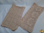 2 Caminhos de mesa em crochê. Peças lindas e em ótimo estado de conservação. Medindo 1 deles : 110 X 40 CM.
