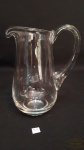 Jarra para agua ou suco em cristal translucido.Medidas: 23cm de altura 9cm de diametro.
