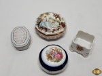 Lote de 4 caixas em porcelana, tamanhos diversos. Medindo a maior 10,5cm de diâmetro x 5cm de altura.
