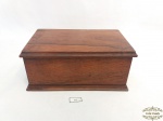 Caixa  porta cigarro em madeira de lei. Medida 20ccm x 9 cm de altura