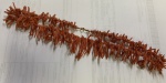 Maravilhoso colar de coral, medindo: 50 cm comp.