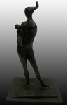 CARYBÉ (1911-1997) - Linda escultura em bronze, representando Maternidade, assinada, medindo: 50 cm alt.