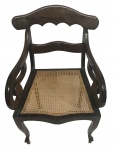 Cadeira inglesa de canto em madeira nobre e palhinha, (no estado)