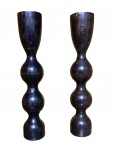 JEAN GILLON (atribuído) - par de belos castiçais em jacarandá, medindo: 25 cm alt.