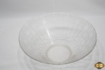 Fruteira bowl centro de mesa em vidro moldado. Medindo 28,5cm de diâmetro x 11cm de altura.