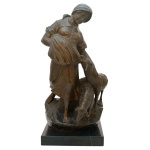 GÉRARD (Século XIX-XX). Escola Francesa - Escultura em bronze patinado representando Camponesa com Ovelhas. Assinado. Base em granito negro. 46 x 23 cm.