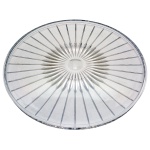 Prato para bolo circular de cristal francês. Centro raiado. Séc. XX. 31 cm.  