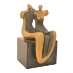 MARGARITA FARRÉ (Barcelona) - `Casal`. Escultura de bronze. 21 x 12 cm. Assinada.