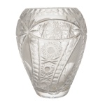 Vaso de cristal europeu lapidado / bojo circular com estrelas. 21 x 18 cm.