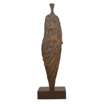 "Maternidade" - Escultura em bronze representando patinado.