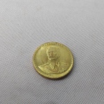 35. Reprodução banhada a Ouro de moeda da URSS, 1949, busto de STALIN. Mede 25mm. Esta peça se trata de uma réplica.