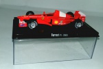 Miniatura Ferrari F1 2000 - escala 1/43 - usada, muito bem conservada, na embalagem.