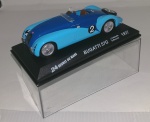 Miniatura Bugatti 57G 1937 – escala 1/43  - J. p. Winille/R. Benoist - usada, muito bem conservada, na embalagem.