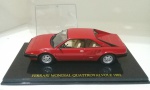 Miniatura Ferrari Mondial Quattrovalvole – escala 1/43 – 1982 - usada, muito bem conservada, na embalagem. (tampa acrílica com trincas).