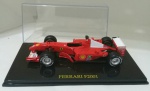 Miniatura Ferrari F 2001 – escala 1/43 - usada, muito bem conservada, na embalagem.