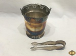 Balde de gelo com pinça em prata 90 Regia com borda rendada. Banho em ótimo estado necessita limpeza. Medindo 13,5cm de diâmetro x 15,5cm de altura.