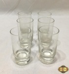 Lote de 6 copos de vodka, shot em vidro incolor. Medindo 7,5cm de altura.